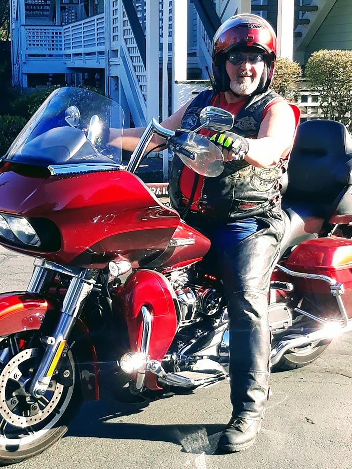 Quinn on Harley in leathers
